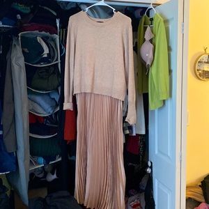 Champagne winter dress 🥂